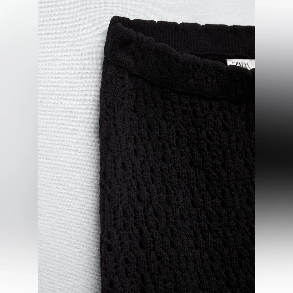 Zara LONG POINTELLE KNIT SKIRT. Black. Size S. New with Tags.